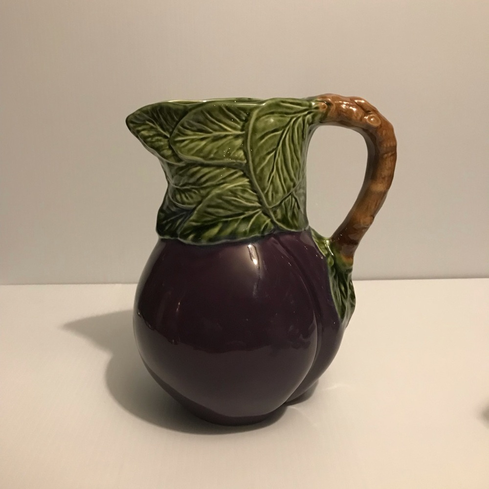 64 oz PURPLE PLUM PITCHER BY OLFAIRE P1049